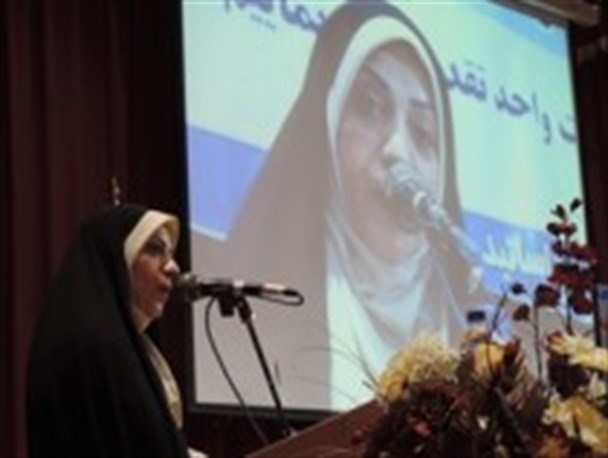 من وظیفه داشتم از حیثیت زنان دفاع کنم/ آنچه بر سر من آوردند را در قالب کتاب در اختیار مردم خواهم گذاشت