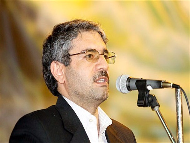منتظر ابلاغ اعتبار دولت جهت حل مشکل ریزگردها هستیم /وزارت نفت وارد قضیه تالاب ها شده است