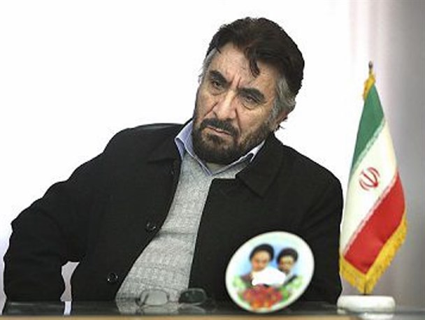 سلحشور انقلاب ، هیچ گاه بُرج عاج نشین نشد