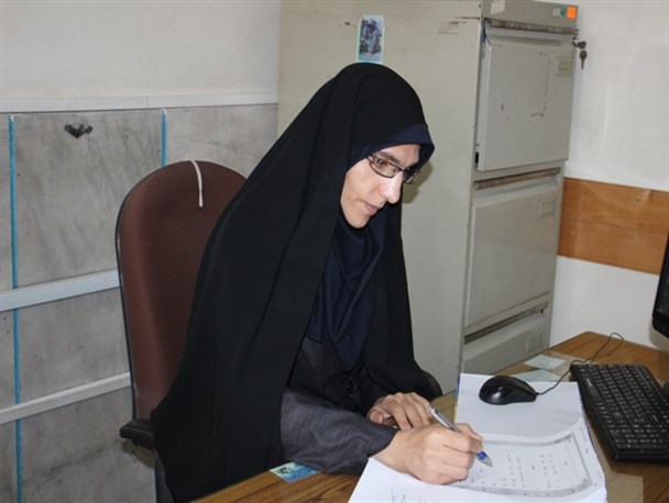 زنان با مدیریت و مصرف کالای ایرانی می توانند الگوی خوبی برای فرزندان و جامعه باشند