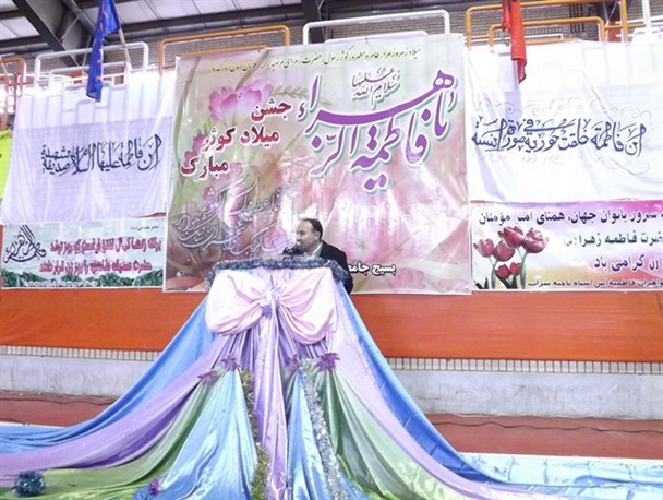 مراسم مولودی خوانی و سخنرانی به مناسبت هفته زن در سراب برگزار شد