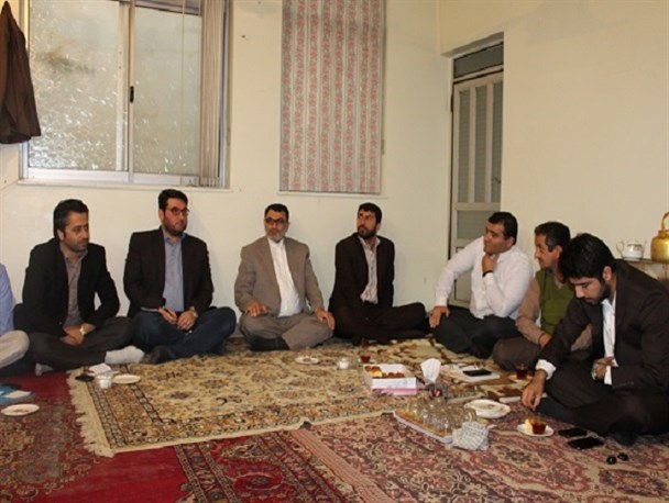 نشست صمیمی کاندیدای غرب گلستان با اصحاب رسانه و امام جمعه بندرگز