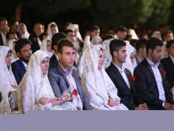 برگزاری جشن ازدواج 73 زوج مددجوی کمیته امداد در میرجاوه