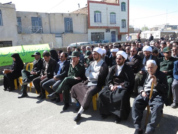 جشن پدران آسمانی با حضور فرزندان شهدا در دهگلان برگزار شد