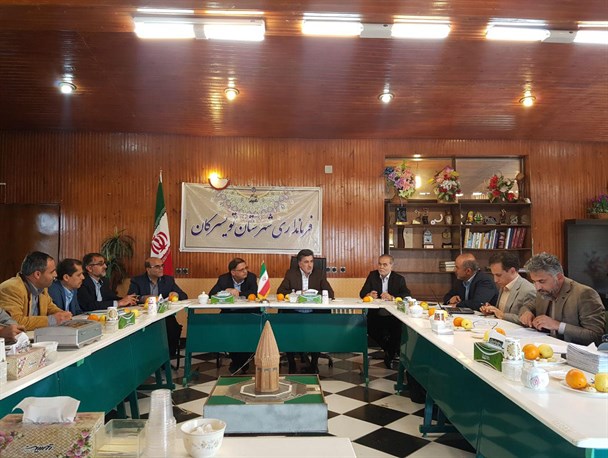آبیاری مدرن و کم فشار هزار هکتار از باغات تویسرکان در دستور کار جهادکشاورزی قرار گرفت