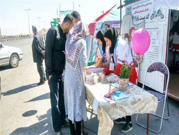 راهنمایی بیش از ۲۳۶ هزار مسافر توسط جوانان هلال‌احمر استان یزد