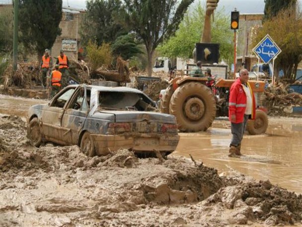 ۲۵۰ روستای سیل زده راه ارتباطی ندارند/وضعیت بهداشتی مناطق سیل زده تحت کنترل است
