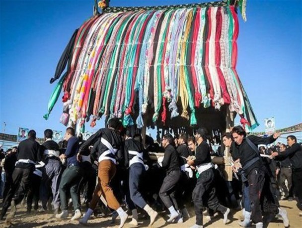 از «کلوخ اندازان» و «دوخت پیراهن مراد» اصفهان تا «هدیه دادن» کاشانی ها و مناجات خوانی شهرضایی ها