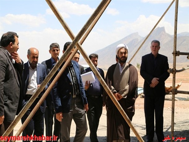 بازدید مدیر کل حفظ اثار ایلام از یادمان شهدای گمنام دره شهر/تصاویر