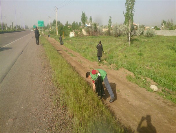 تصاویر/جمع آوری زباله های محور صوفیان -شبستر- تسوج