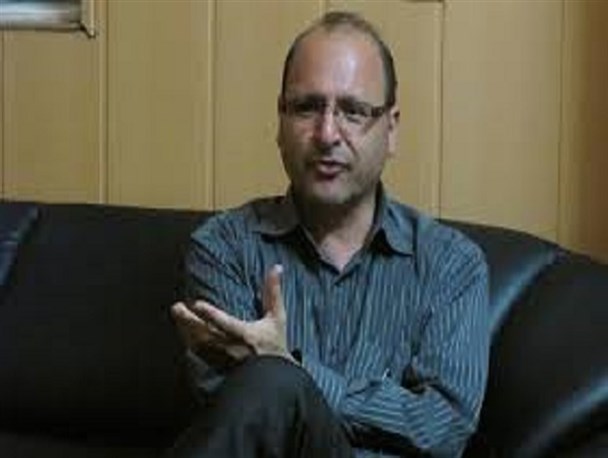 انتخاب زبان انگلیسی به عنوان زبان علمی خودشیفتگی استعمارگران غربی/موضع گیری روحانی در مقابل رهبری راهی برای جذب اقشار مخالف ولایت فقیه