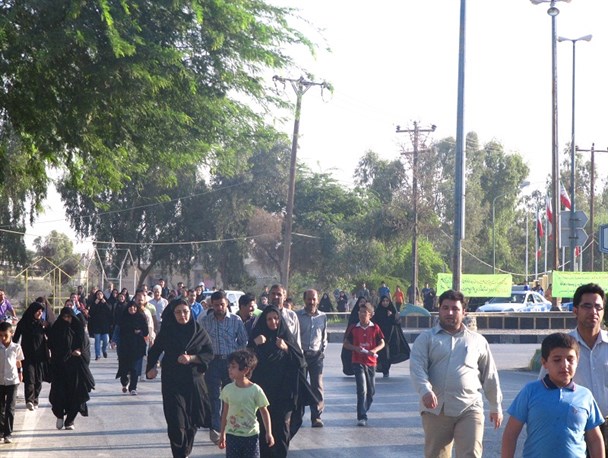 همایش پیاده روری خانواده ها در شهرستان امیدیه