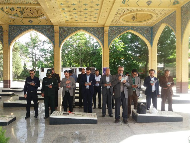 تجدید میثاق فرهنگیان با شهدای شهر آبیک