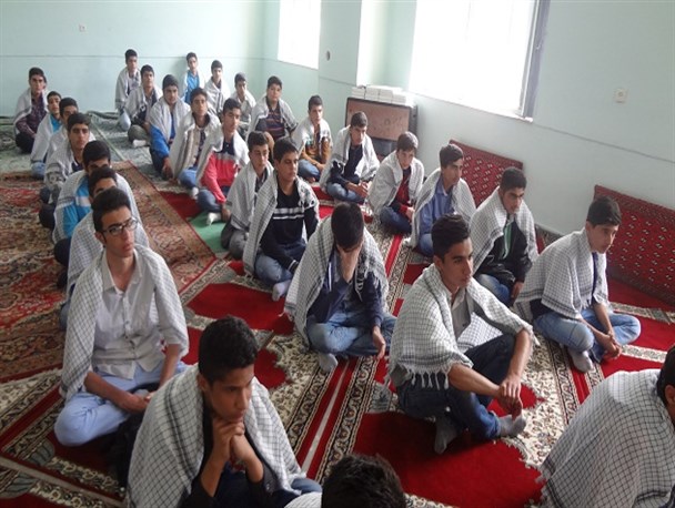 مراسم جشن تکلیف دانش آموزان پسر نهاوند+ تصاویر