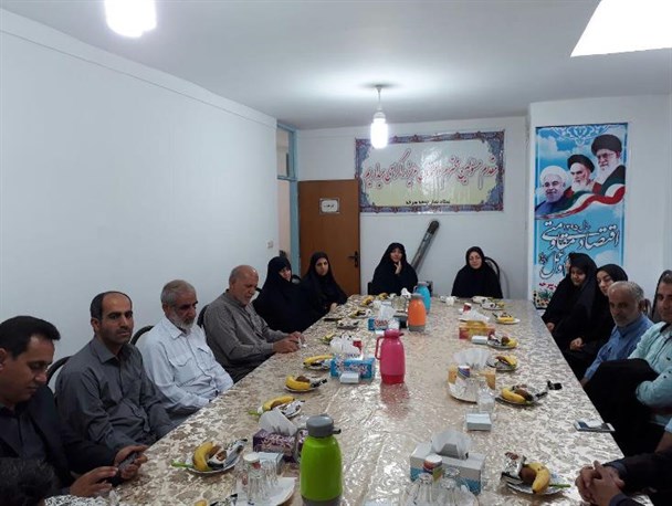 معلمان نمونه سرخه تجلیل شدند