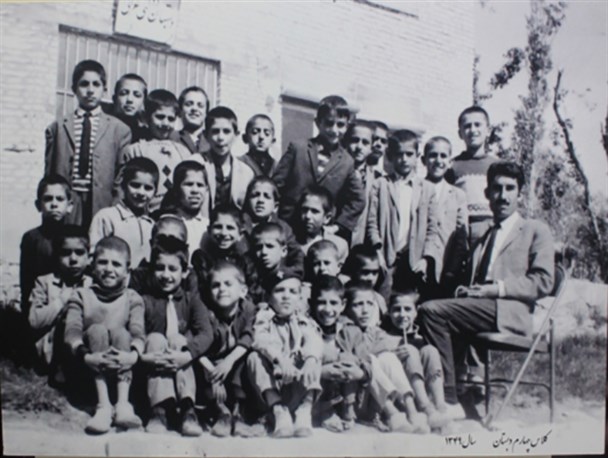 عکس از دانش آموزان اردکان در سالهای بسیار دور