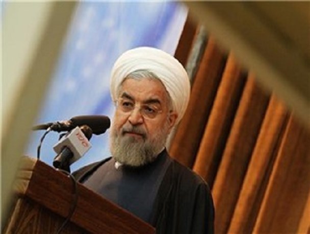 دعوای "ستاد هزار و یک رئیس" بر سر سخنرانی مقابل روحانی/ دستور بزرگنمایی خطر شکست برجام و اشاره نکردن به مشکلات مردم