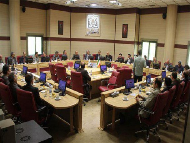 وقتی دانشگاه به باشگاه سیاسی احزاب تبدیل می شود/حضور تعجب انگیز رئیس ستاد انتخاباتی روحانی در جلسه مهم دانشگاه زنجان