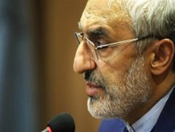 درآمد ریالی نفتی دولت یازدهم بیشتر از دو دولت قبل/ واردات ۲/۵ میلیارد دلاری پوشاک در سال ۹۵