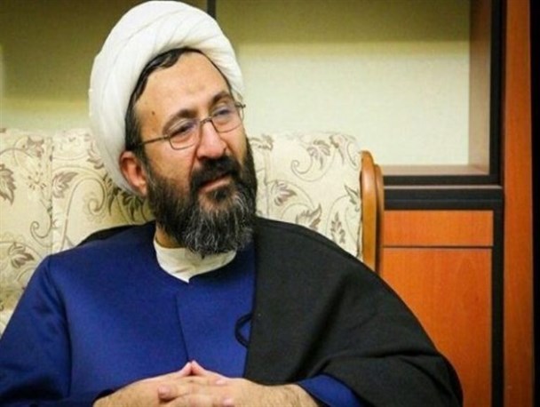 بی توجهی به مطالعه کتاب در جامعه جای تاسف دارد