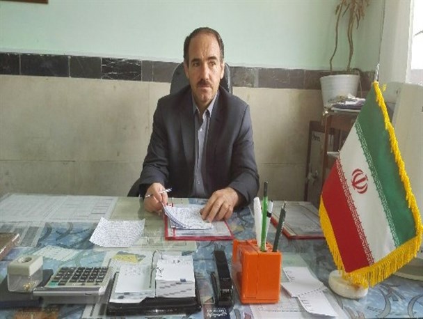 شغل معلمی را به عشق معلم روستایم انتخاب کردم/ دغدغه اصلی معلمان معیشت است