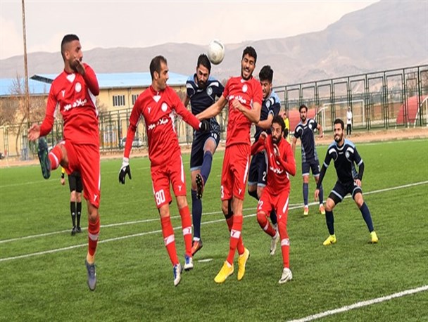 حمله ۳۰ نفر به بازیکنان تیم اترک/ سکوت مسئولان ورزشی خراسان شمالی + فیلم و عکس