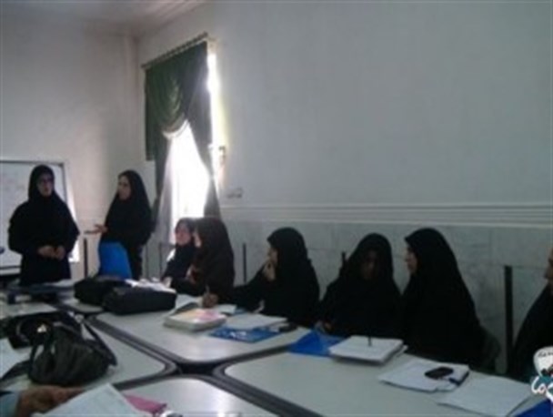 کلاس بازآموزی بهبود نظام پایش و ارزشیابی سلامت خانواده شهرستان خاش برگزار شد