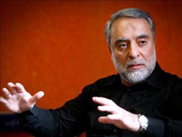 برخی از دوست داران امام و آنها که در انقلاب نقش داشتند هم دست به تحریف شخصیت امام می زنند/ خود بیگانگی نسل های آینده در صورت تحریف شخصیت امام خمینی (ره)