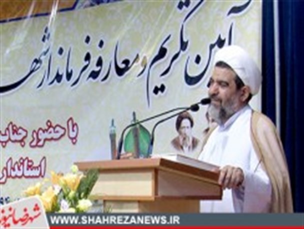 نه همدلی داریم و نه هم‌زبانی/ رعایت مکارم اخلاق مهم‌ترین ویژگی مدیران در انقلاب اسلامی است
