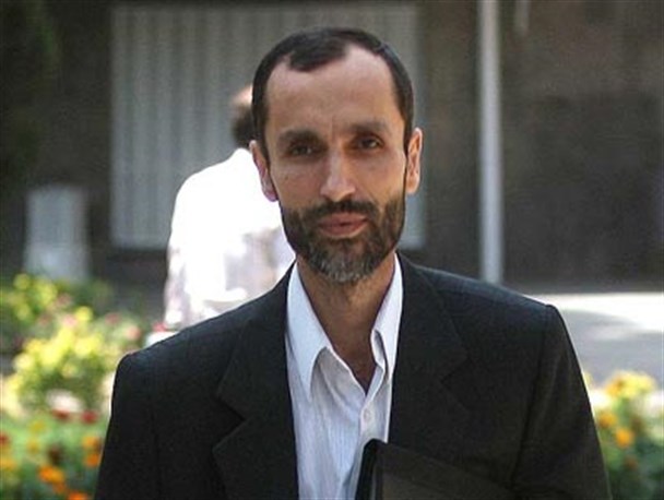 معاون احمدی نژاد یک ساعت پیش بازداشت شد