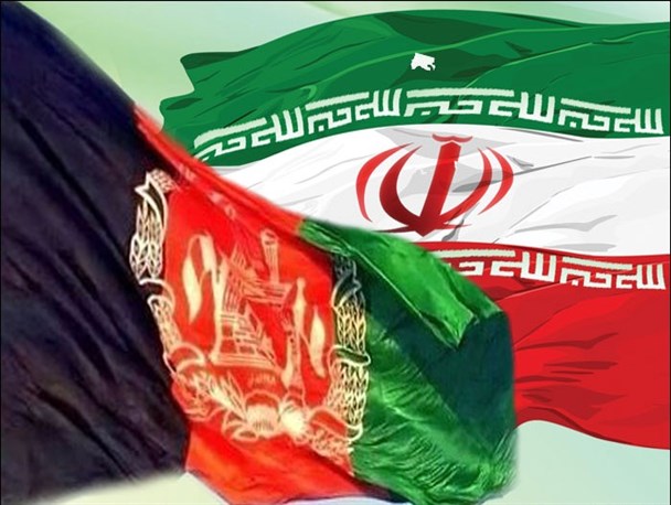 دولت و بانک مرکزی عامل اصلی پایین نگه داشتن قیمت ارز طی سه سال گذشته/ در عمل به خارجی‌ها هم یارانه پرداخت می‌کنیم