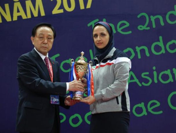 مربی گیلانی تیم ملی تکواندو بانوان بهترین مربی آسیا شد