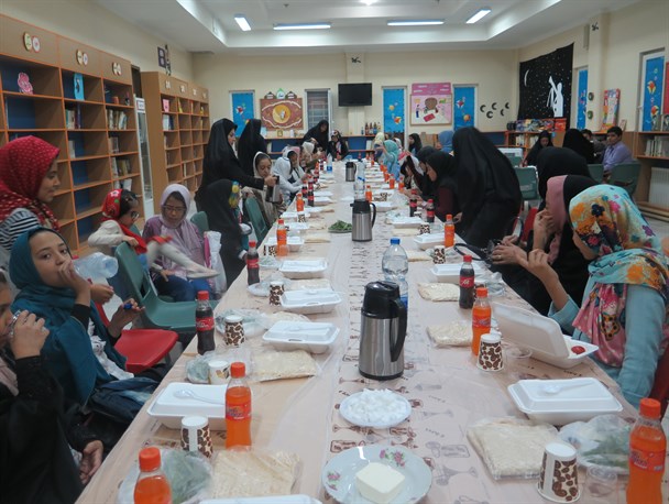برگزاری سنت حسنه افطار دهی در کانون پرورش فکری سرخه+عکس