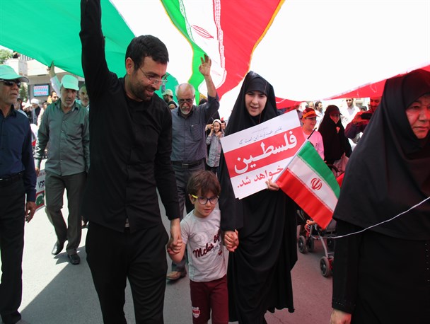 طنین شعار «مرگ بر اسرائیل» در اراک