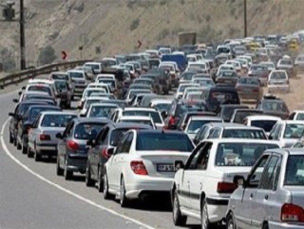 جاده هراز ظرفیت این بار ترافیکی را ندارد