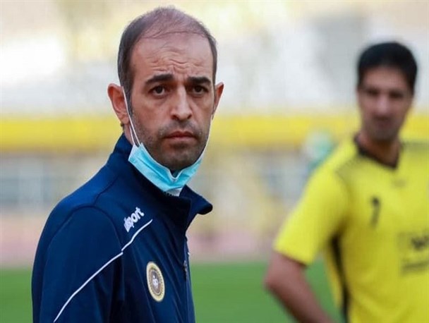 استعفای رسمی نویدکیا از سرمربی‌گری تیم فوتبال سپاهان/ موافقت باشگاه با درخواست محرم و تلاش برای جذب مربی جدید