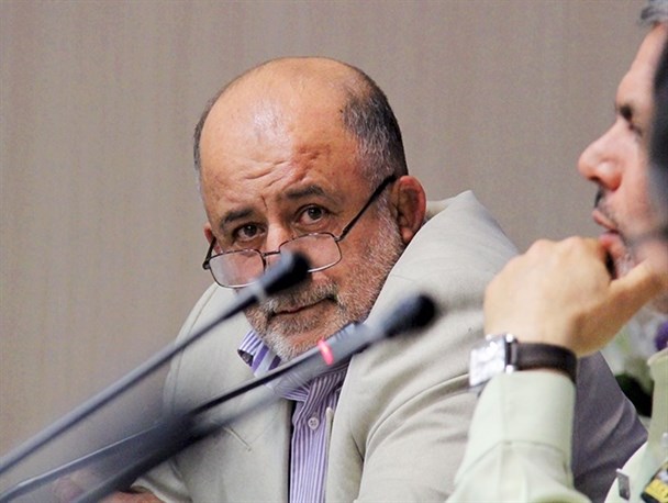 انتقاد شدید قاضی پور از معصومه ابتکار/ پول فروش نمک های دریاچه ارومیــه به کجا رفته است؟