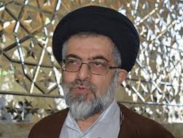 تکیه به غربی ها خودباختگی و اعتماد به مردم سرمایه است