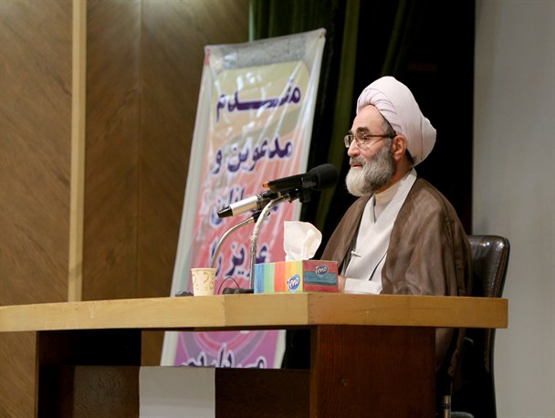 جامعه نیازمند حفظ وحدت است