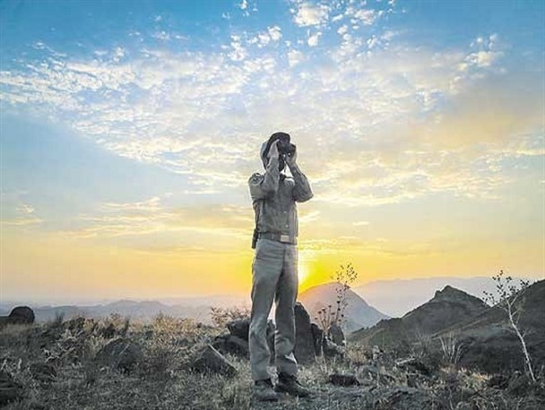 طبیعت هر روز برای محیط بانان خاطره می‌سازد/ ۱۲۰ گونه جانوری کشور در خطر انقراض قرار دارند