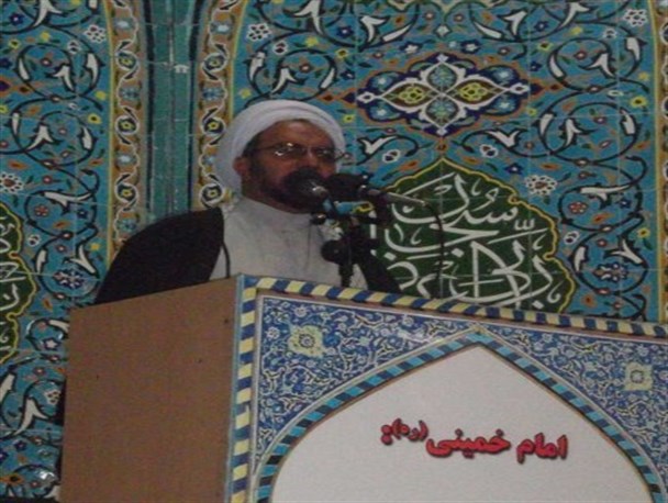 خبرنگاران در تنویر افکارعمومی جامعه نقش مهمی را ایفا می کنند