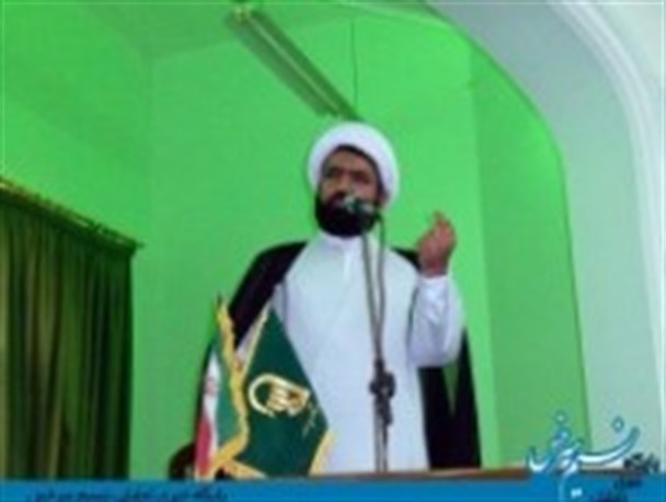 خبرنگار آیینه جامعه است/ مسئولان به جای سنگ زدن به آیینه، عیب خود را رفع کنند