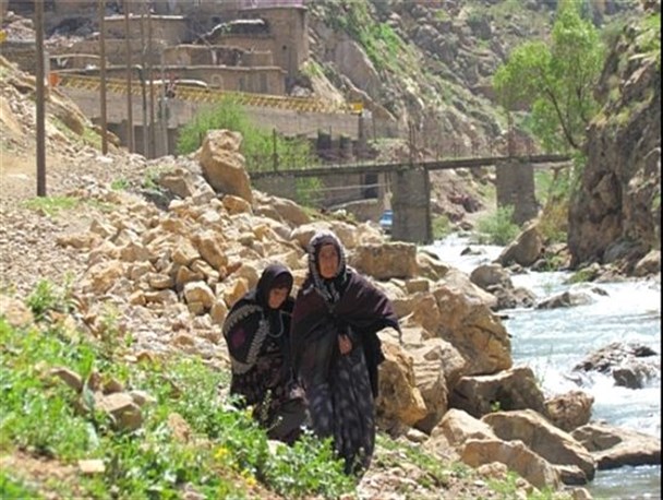 مردمانی ساده که با تمام هستی شان مدافع انقلاب هستند