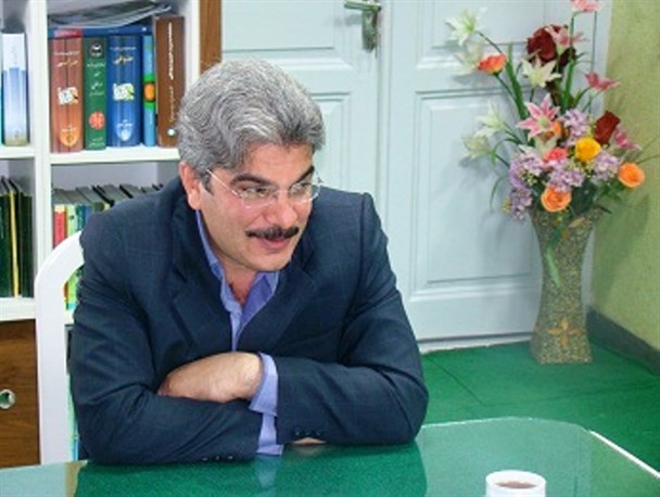 دوست دارم دست به دست شما در کوچه‌های این شهر قدم بزنم!