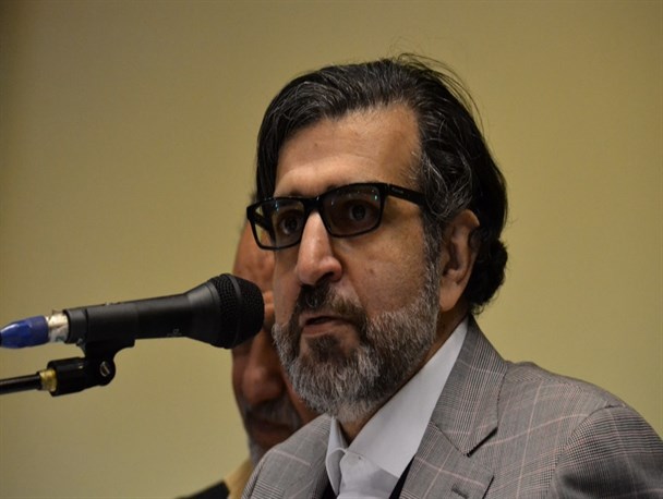 منطق کت و شلواری صادق خان!