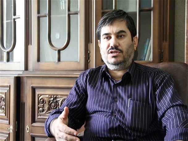 پرویز: ناشران تالیف را به ترجمه ترجیح می‌دهند/ اظهارنظر رهبر انقلاب درباره فیلم «بابالنگ‌دراز»