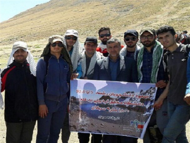 صعود دانشجویان اردبیل به قله سبلان+تصاویر
