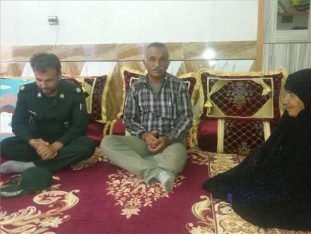 دیدار مسئولان کهگیلویه با خانواده شهدای دیشموک+تصاویر