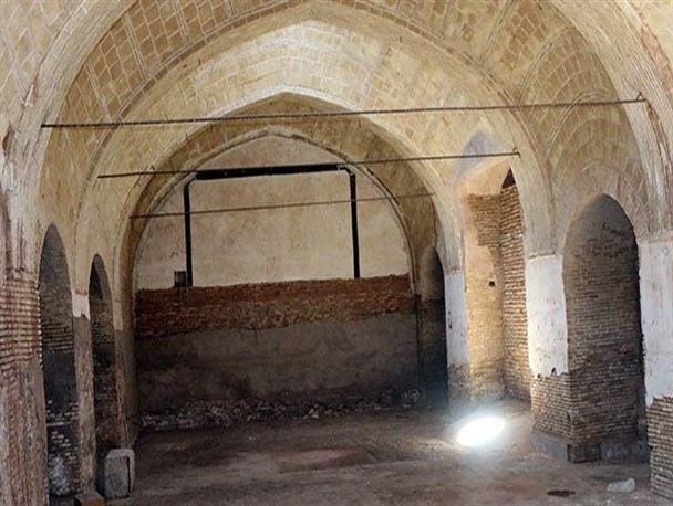 زمینی که به جای حوزه علمیه تبدیل به یک مخروبه شد/ درخواست عجیب برای احداث سینما به جای حوزه علمیه!
