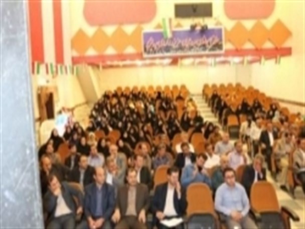 بهورزان سربازان نظام در بخش سلامت هستند